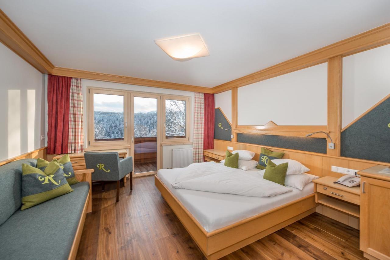 Hotel Roesslhof Ramsau am Dachstein Bagian luar foto